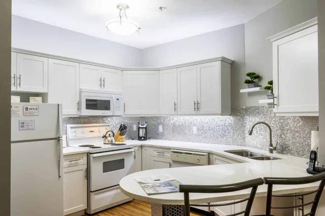 Hamilton-508-2br-Kitchen-scaled