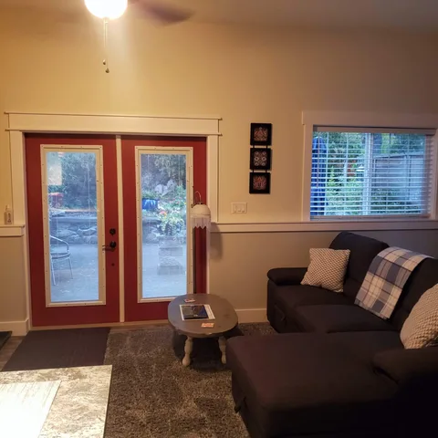 Living Room (3)