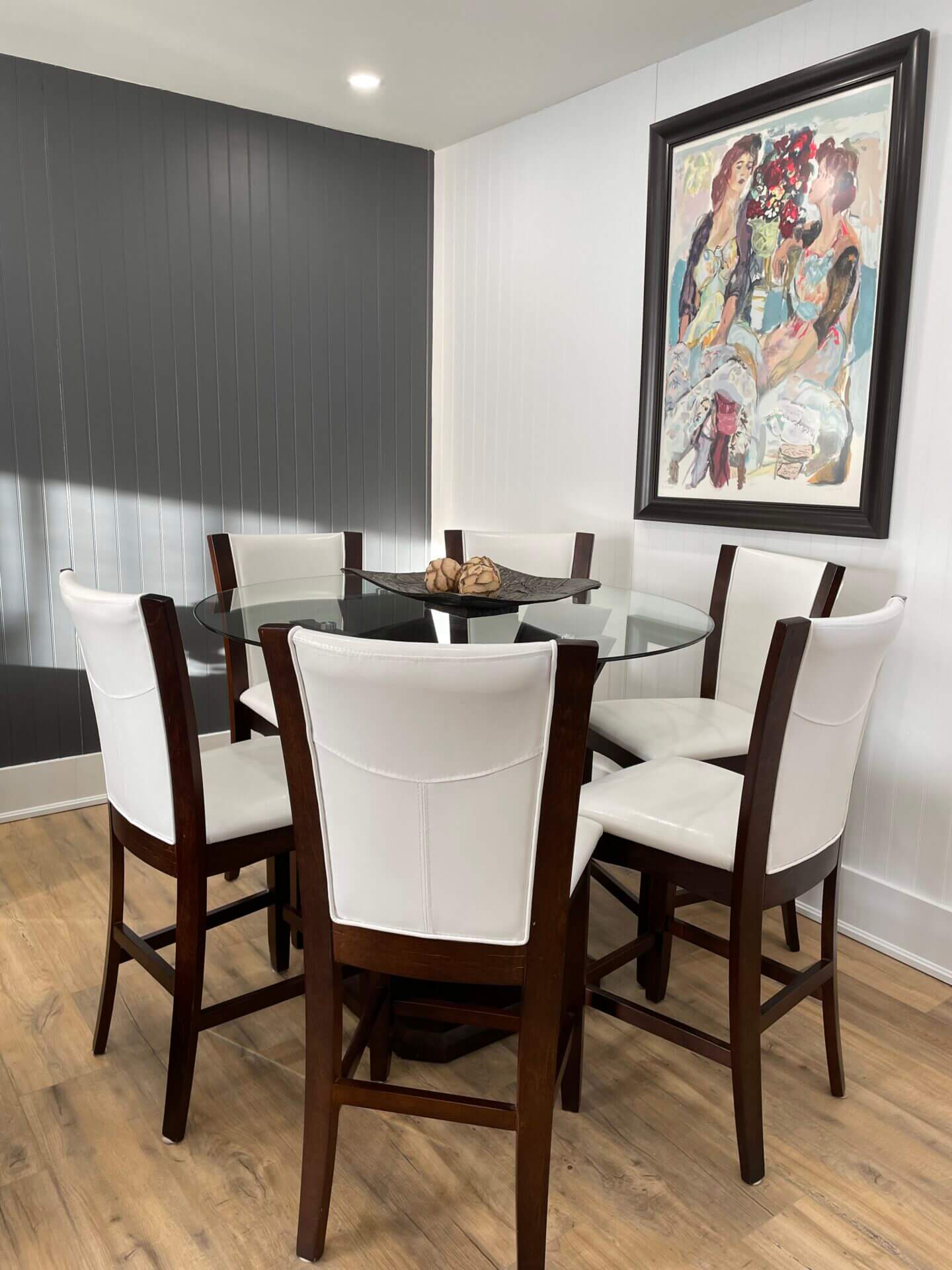 745 GLENGROVE DINNING AREA