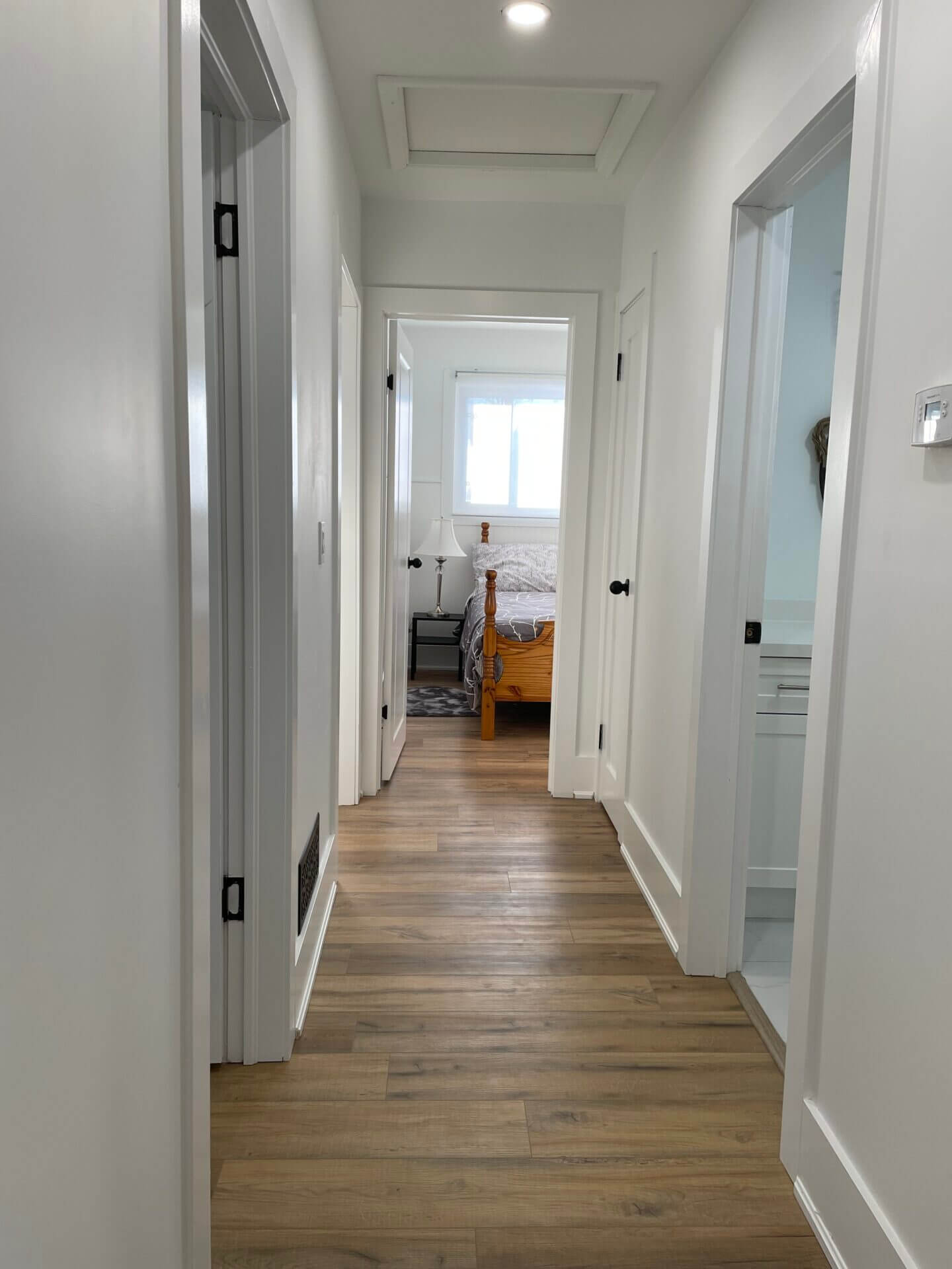 745 GLENGROVE HALLWAY