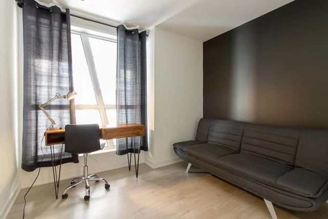 Studio On Richmond - 1 bedroom + den