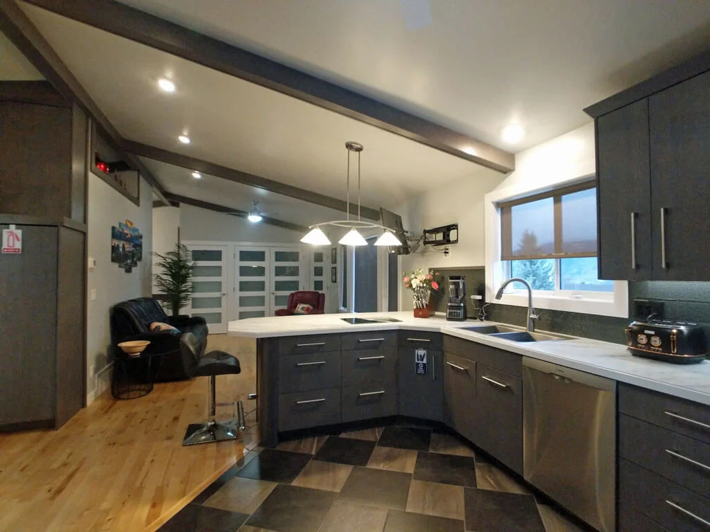 full-view-living-rm-kitchen