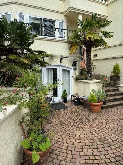 palm villa 2