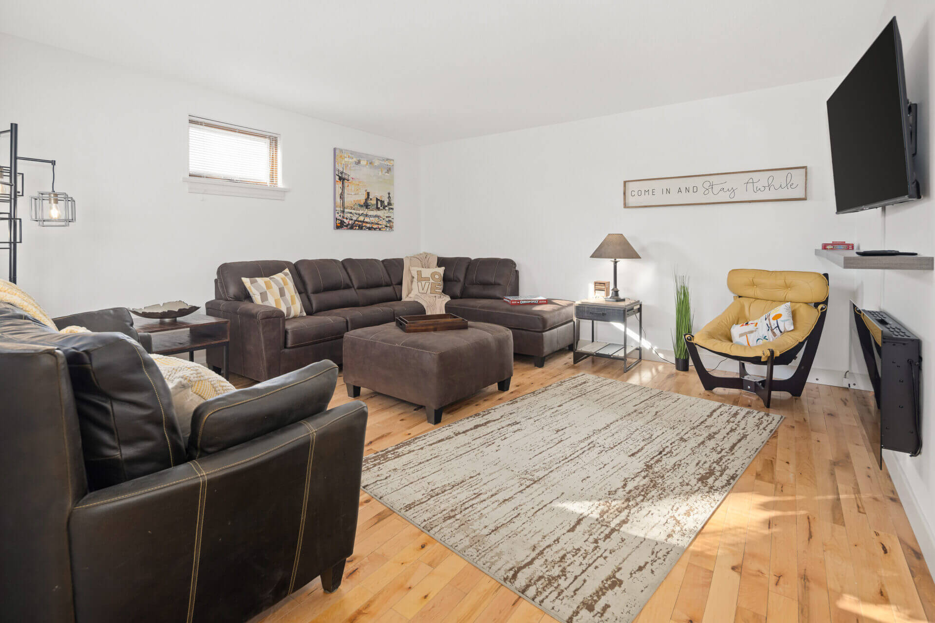 703_5th_St_E-Airbnb-2