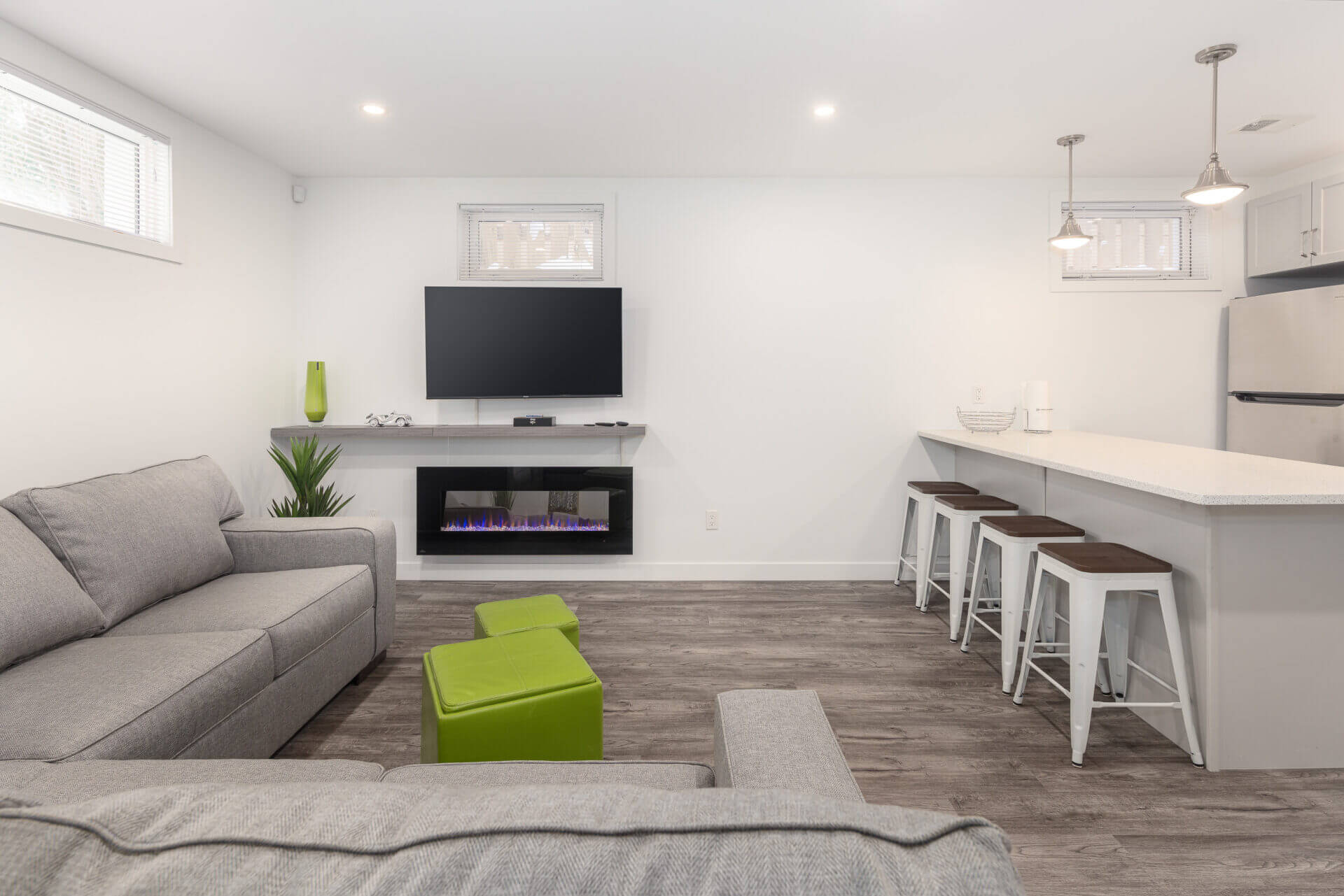703_5th_St_E-Airbnb-25