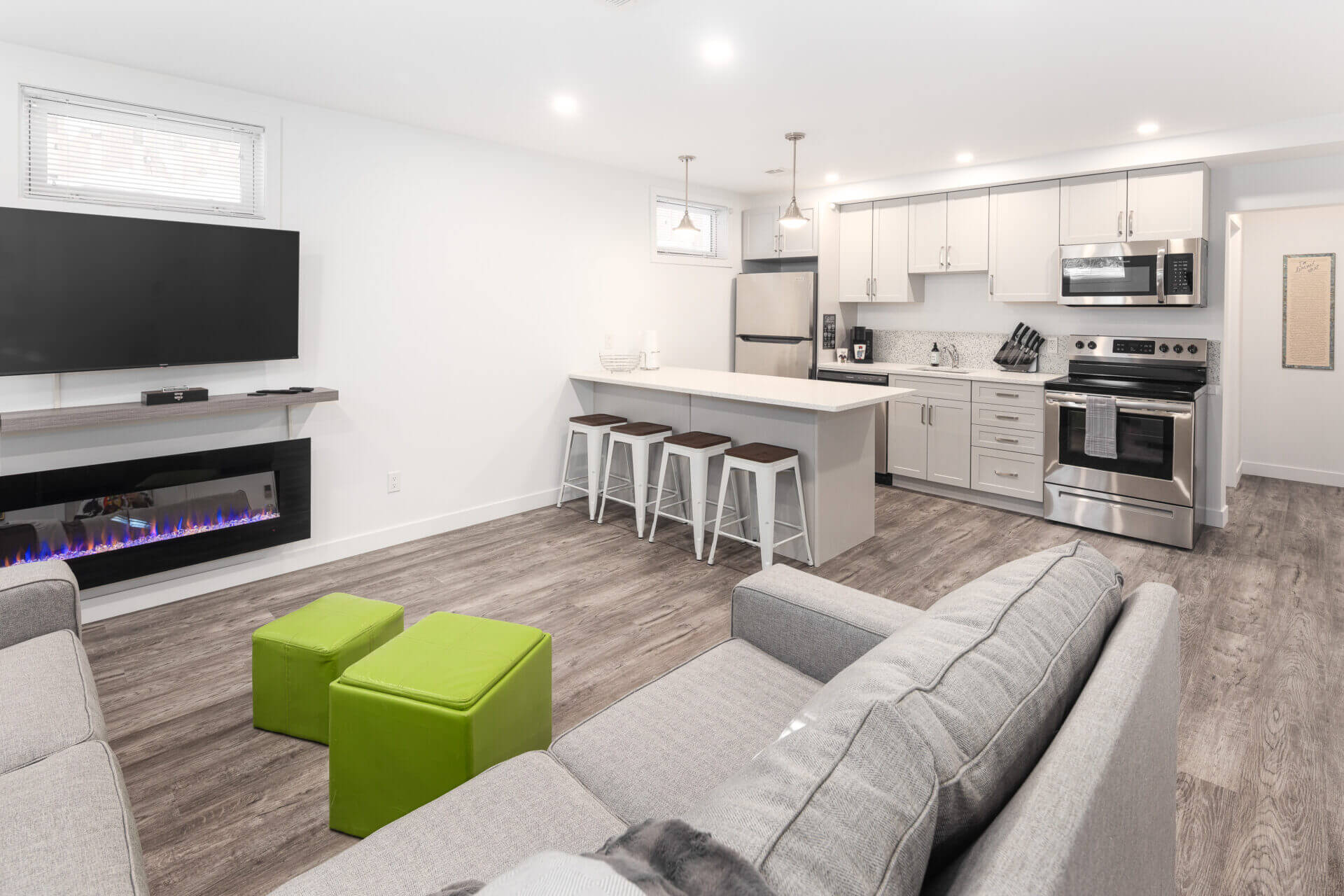 703_5th_St_E-Airbnb-26