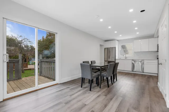 dinner plus bkyard view 642 penner