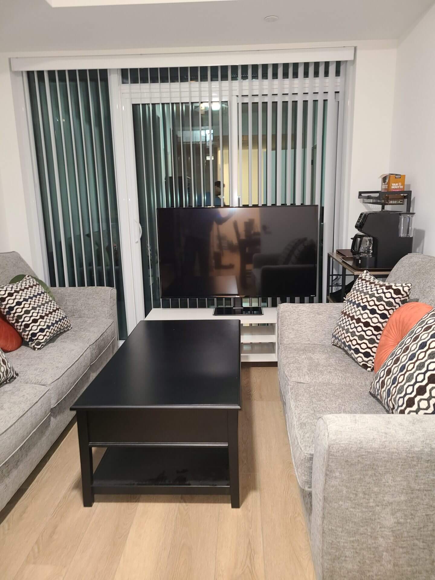 LivingRoom1