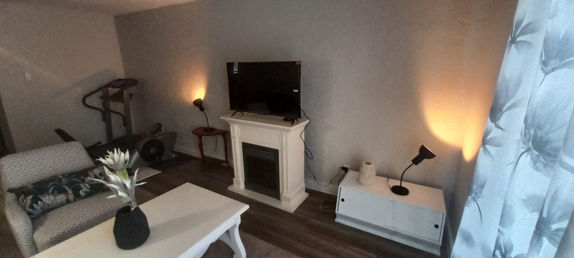 Living Room -003