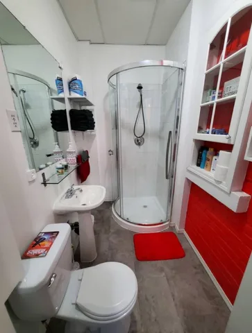 Bathroom 11