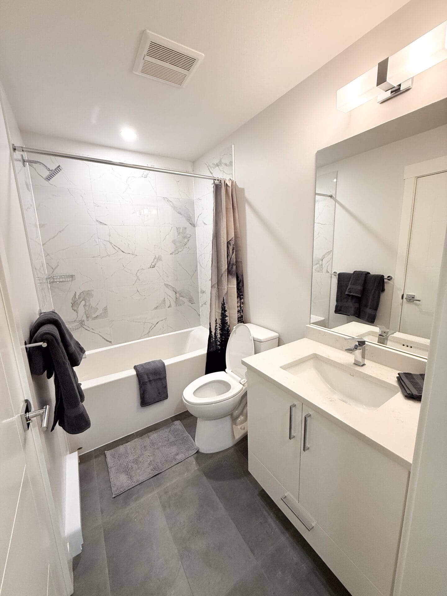 Abbotsford-Condo-3