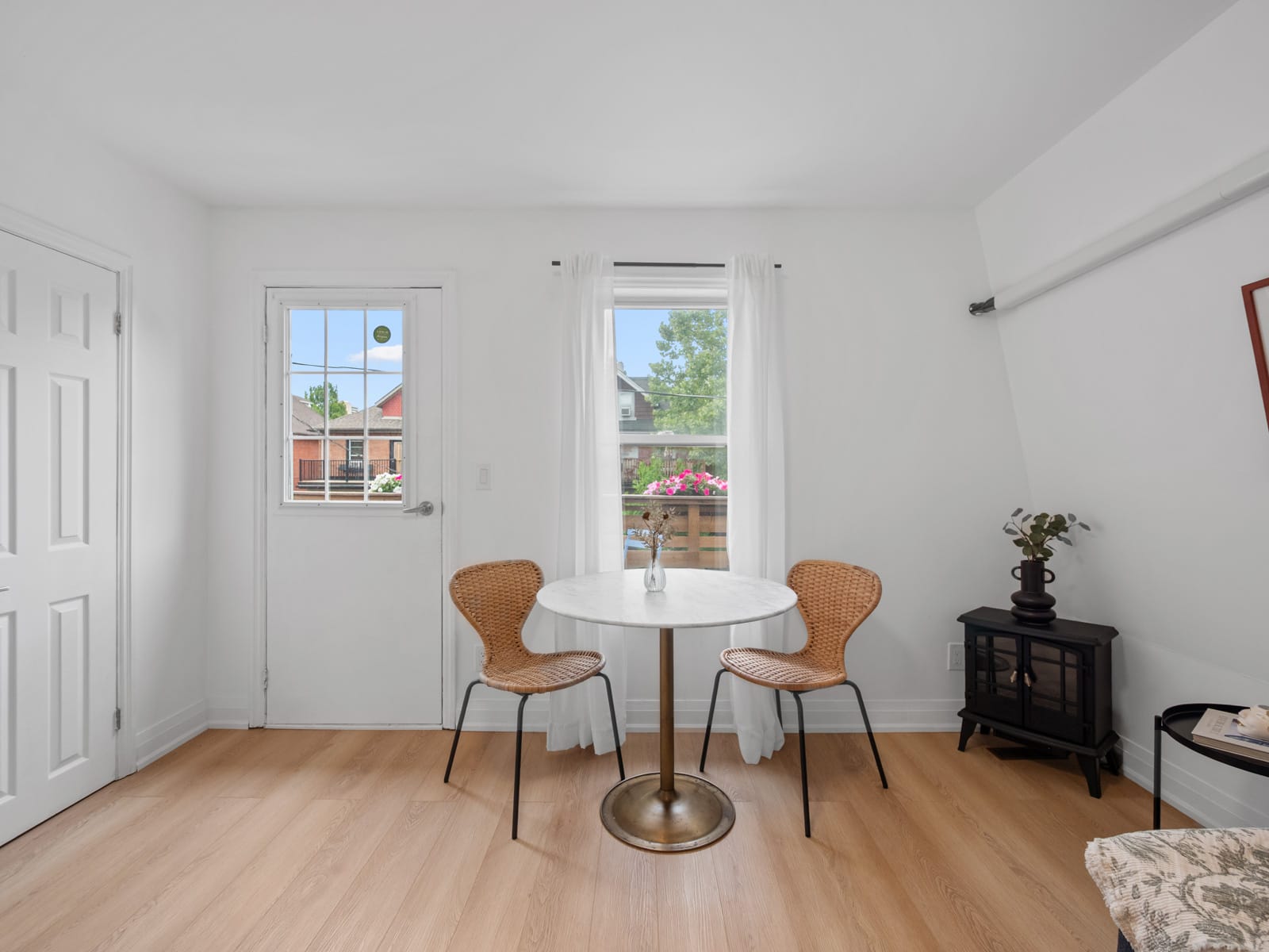 715 Indian Rd-59