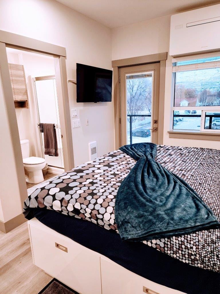 King Bed Bath