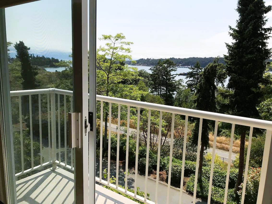 UPPER DECK STUDY VIEW