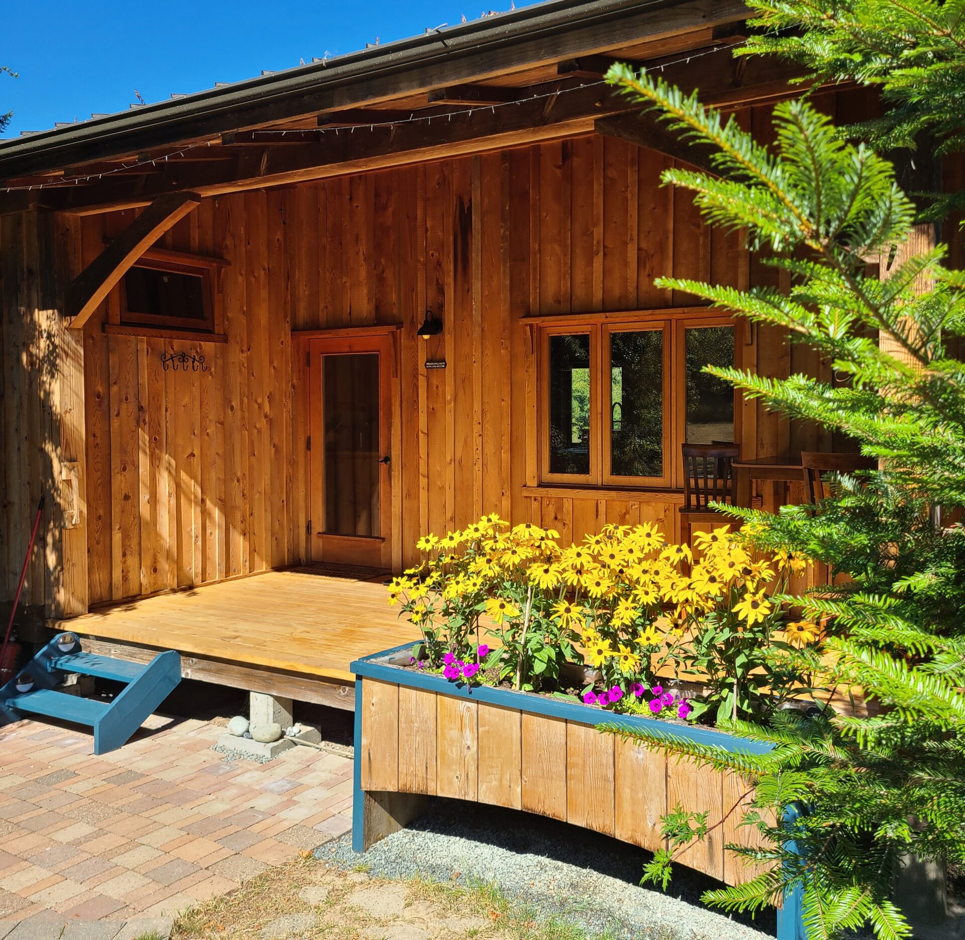 Sunny cottage 2